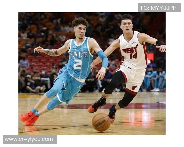 文森特强调里夫斯的重要性期待他在进攻端继续发挥个人风格